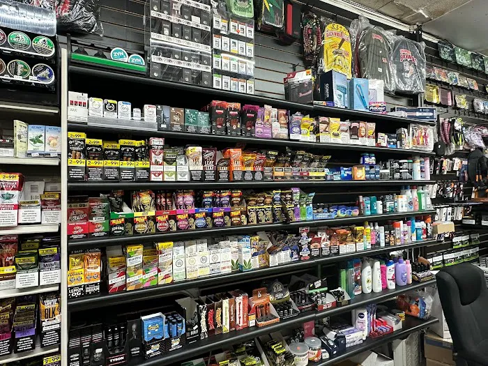Kenwood Grocery and Tobacco 2