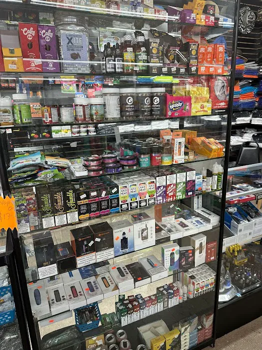 Kenwood Grocery and Tobacco 7