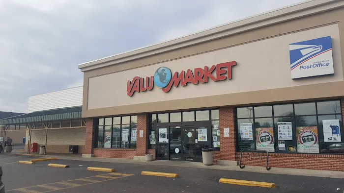 Valu Market Iroquois Manor 9
