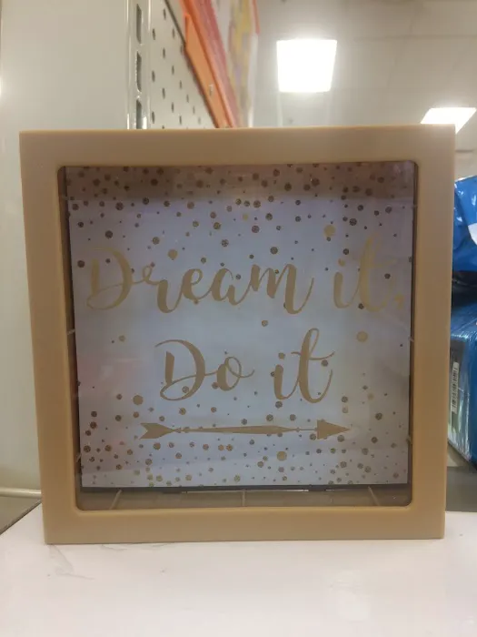 Family Dollar 0