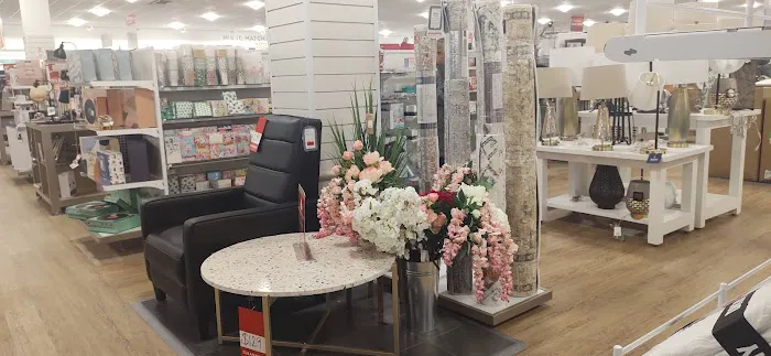 T.J. Maxx & HomeGoods 4