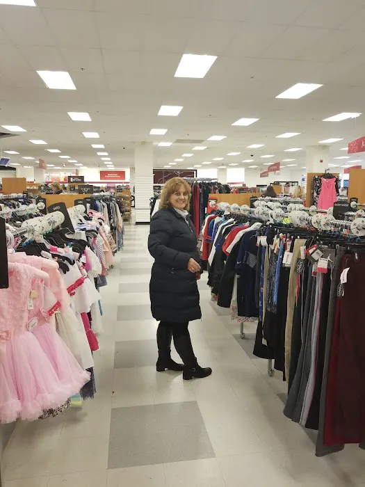 T.J. Maxx & HomeGoods 3