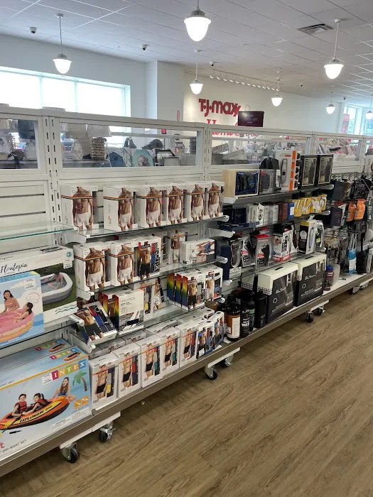 T.J. Maxx & HomeGoods 6