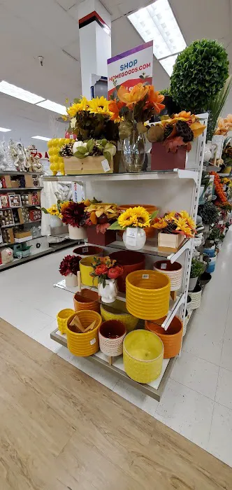 T.J. Maxx & HomeGoods 1