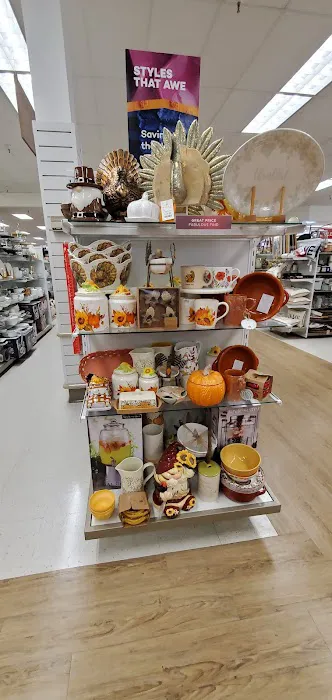 T.J. Maxx & HomeGoods 0