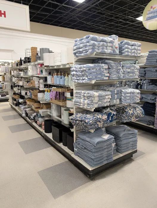 T.J. Maxx & HomeGoods 3