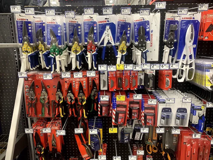Lowe's Home Improvement 0