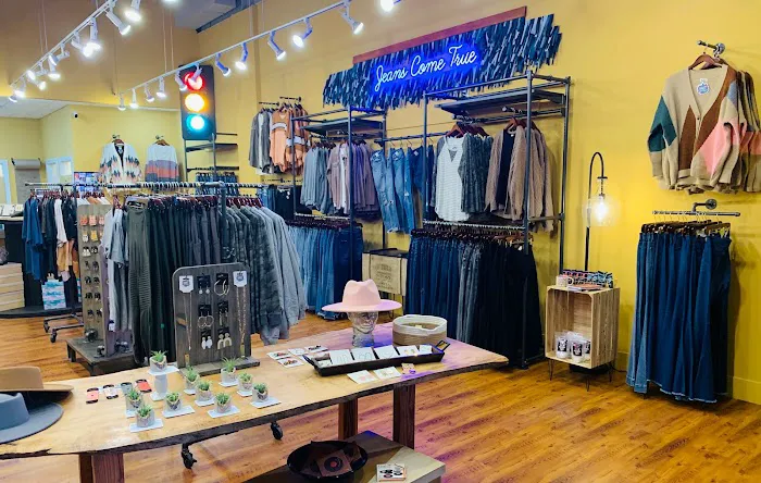 DART Boutique 7