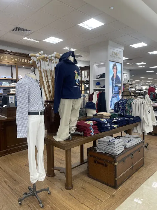 Dillard's 6