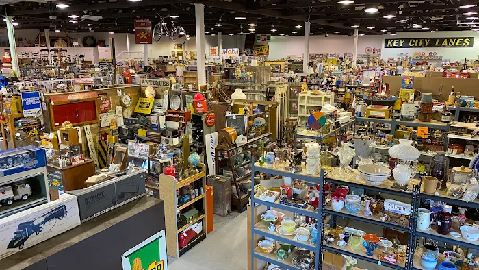 605 Antiques 0