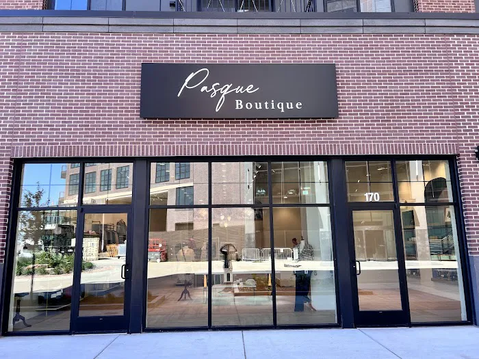 Pasque Boutique & Permanent jewelry 2