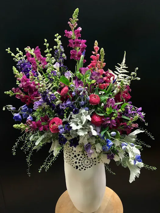 Belladonna Floral and Gift Studio 7