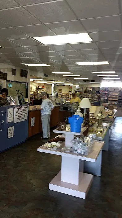 Hendersonville Samaritan Thrift Store 7