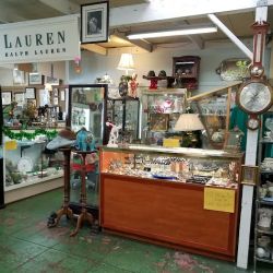 Old Barn Antique Mall Inc ico