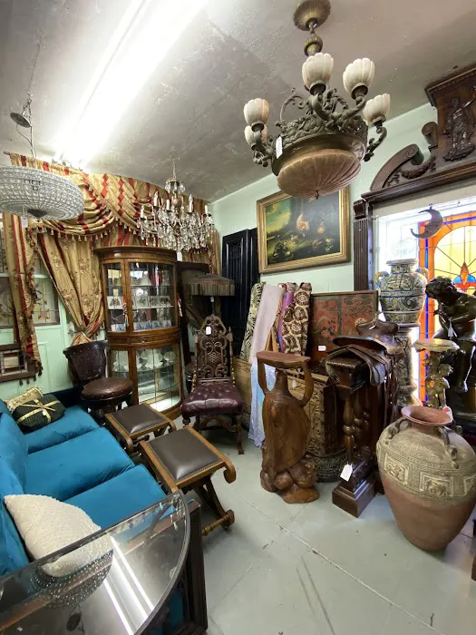 Old Barn Antique Mall Inc 1