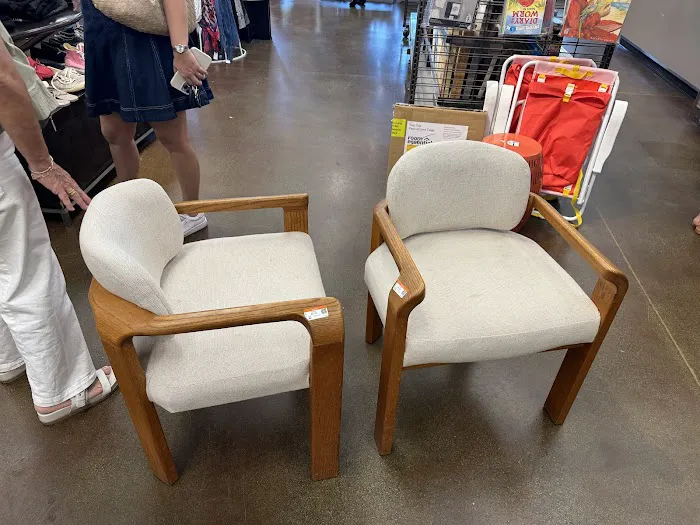 OC Goodwill Boutique San Juan Capistrano 0