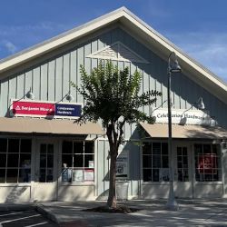 Celebration Hardware Company, a Benjamin Moore authorized retailer ico