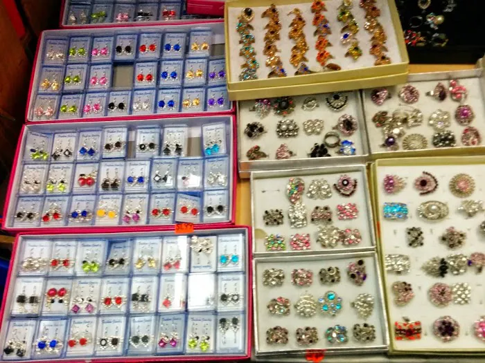 Dollar 1.99 Store / Everything $1.99 or Less 9