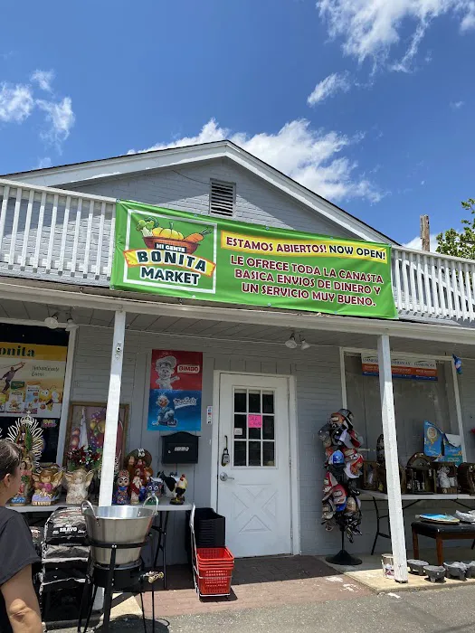 Mi Gente Bonita Market 8