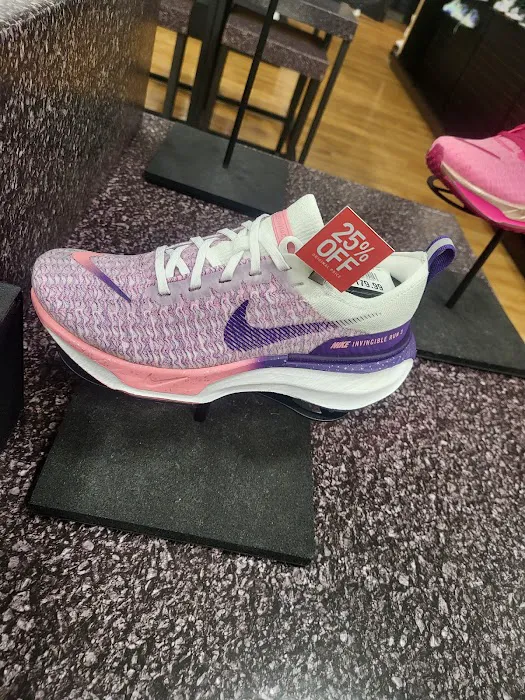 DICK'S Sporting Goods 1