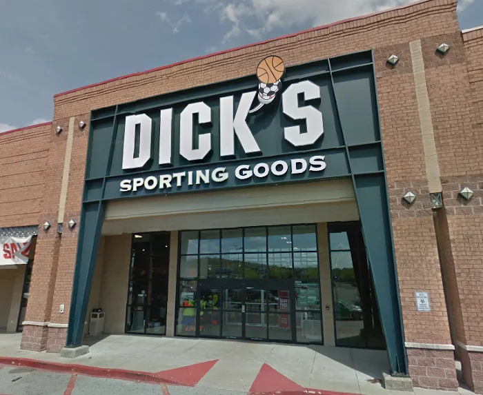 DICK'S Sporting Goods 8