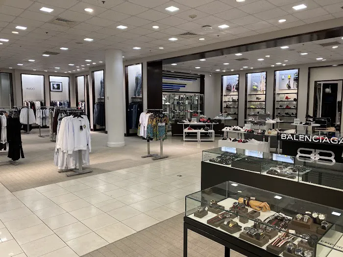 Saks Fifth Avenue 8