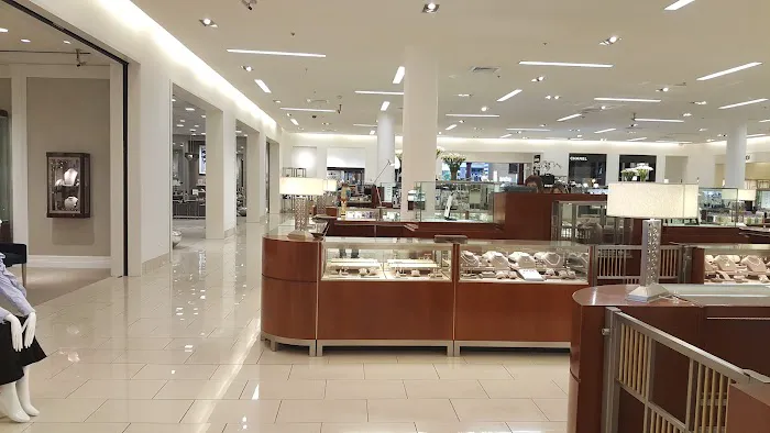 Saks Fifth Avenue 7