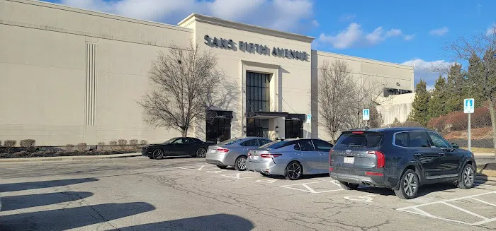 Saks Fifth Avenue 2