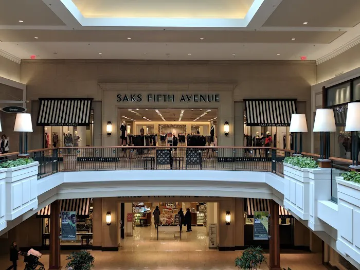 Saks Fifth Avenue 9