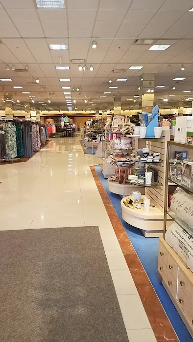 Von Maur 5