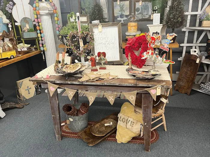 Sandusky Street Antiques and Design 9