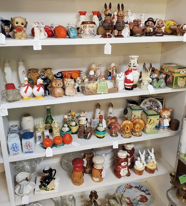 Antique Peddlers Mall 7