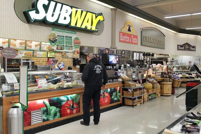Ralph's Thriftway 8