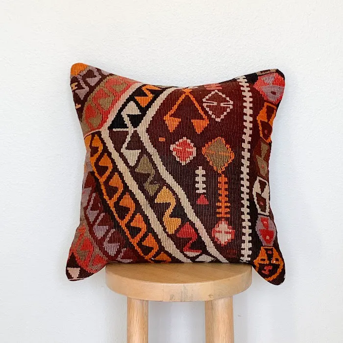 Velvet & Shag Vintage Rugs & Hip Home Decor 0
