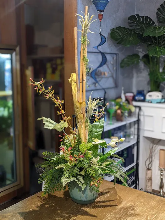 Cugini Florists & Fine Gifts 0