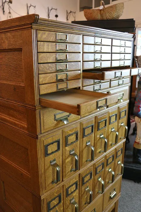 Antiques 4U 0