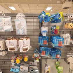 Five Below ico
