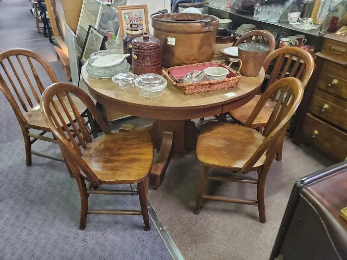 Lake Manawa Antique Mall 0