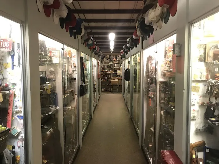 Lake Manawa Antique Mall 9