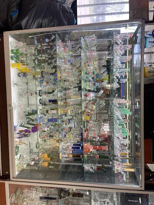 Tobacco Vape & Glass 7