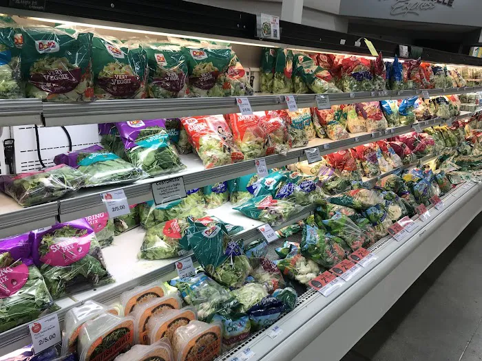 Hy-Vee Grocery Store 3