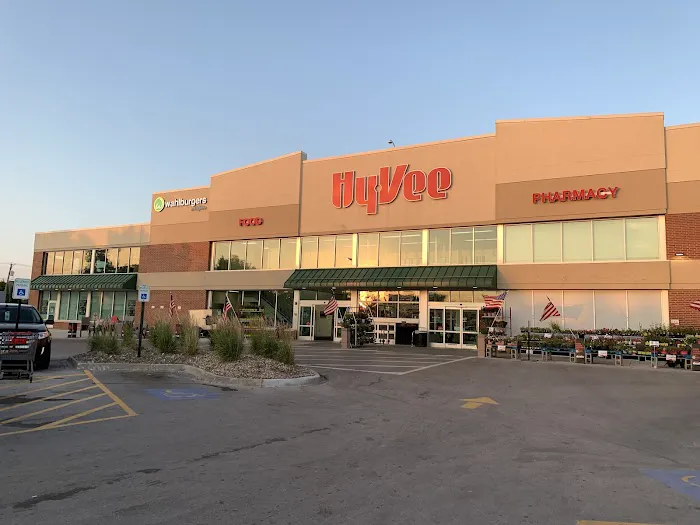 Hy-Vee Grocery Store 0