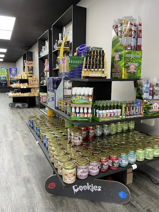 ONE STOP SMOKE & VAPE 4