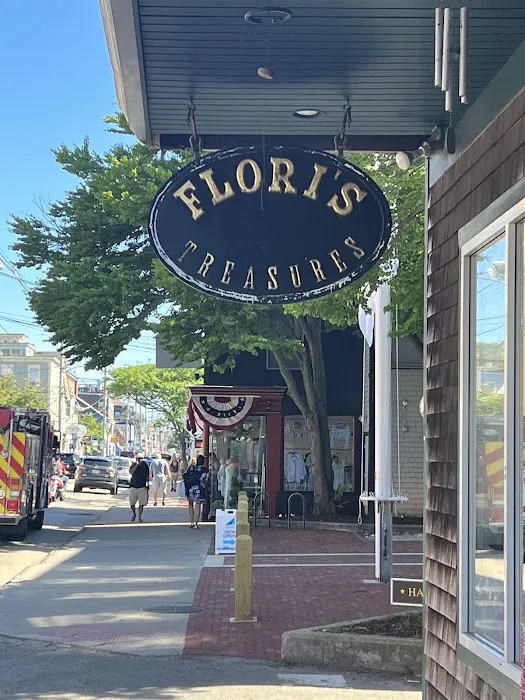 Flori's Treasures gift shop 8