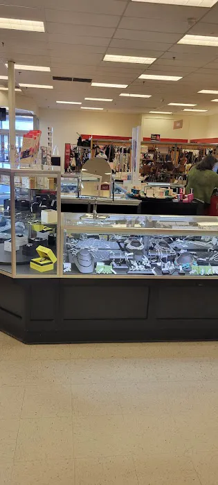 T.J. Maxx & HomeGoods 4