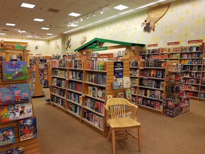 Barnes & Noble 9
