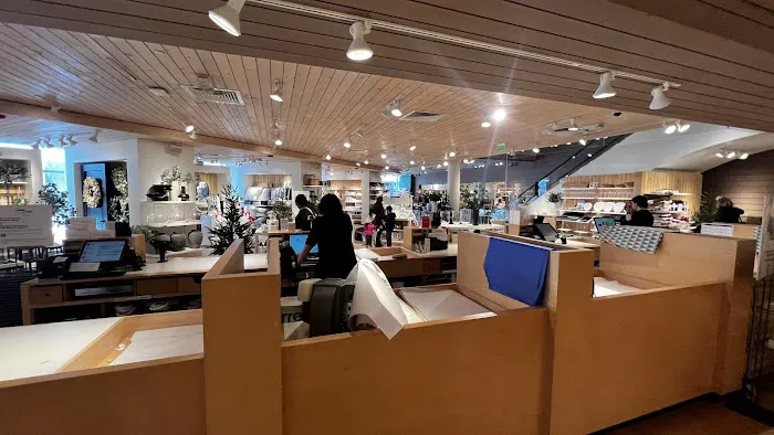 Crate & Barrel 7