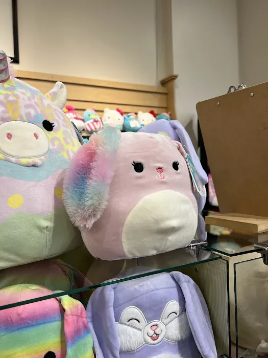 Karen's Hallmark Shop 0