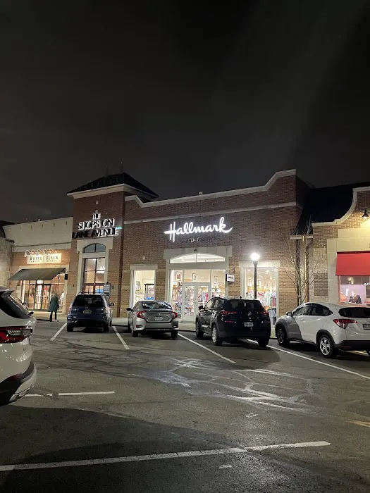 Karen's Hallmark Shop 9