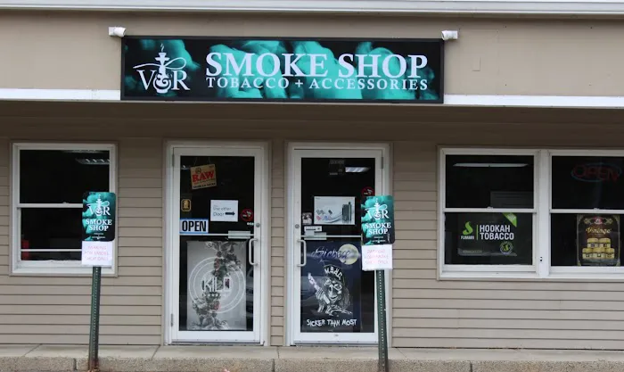 V&R SMOKE SHOP 4